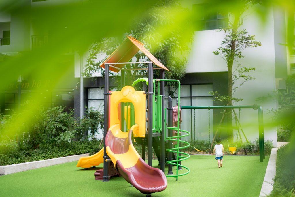 Những góc vui chơi ngoài trời giúp trẻ phát triển về thể chất cũng như tinh thần.