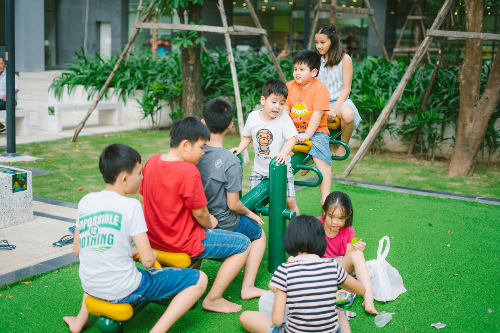 Với tiện ích khép kín, không gian xanh và nhiều điểm vui chơi, TNR Goldmark City sẽ là chốn an cư cho con trẻ được phát triển toàn diện. Liên hệ hotline: 0972 481 136.